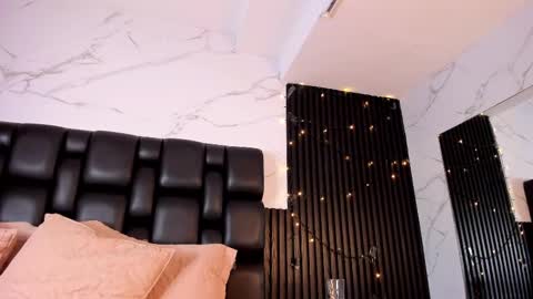 Aurora online show from 09-19-25, 11:49