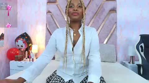 Snapshot of aurorabrow chatting on 10-31-25, 02:07 Ariana online show from 10-31-25, 02:07