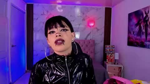 Aurora Diaz online show from 12-16-25, 09:20