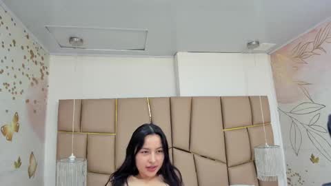 AuroraGracce online show from 05-09-26, 12:10