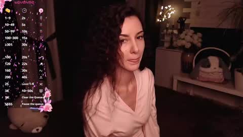 Snapshot of auroragreys chatting on 02-25-25, 10:04 Aurora online show from 02-25-25, 10:04