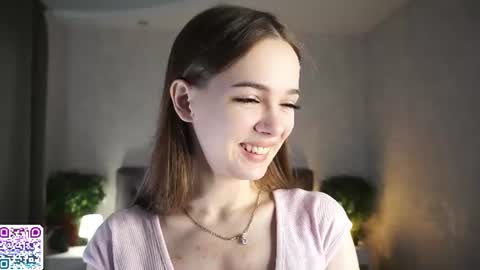 Snapshot of auroralowen chatting on 06-30-26, 04:13 Aurora online show from 06-30-26, 04:13