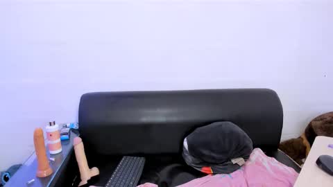 INSTAGRAM AURORA MCRY online show from 12-28-24, 08:16