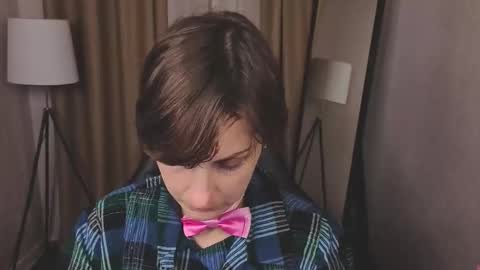 Aurora online show from 11-24-25, 08:52