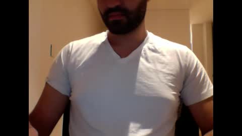 Snapshot of aussie099 chatting on 03-12-25, 09:12 aussie099 online show from 03-12-25, 09:12