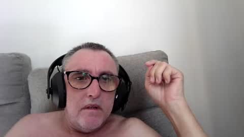 Snapshot of aussie_ozzie chatting on 06-13-26, 01:36 aussie_ozzie online show from 06-13-26, 01:36