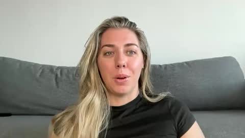 Snapshot of aussielulu chatting on 04-03-26, 12:52 aussielulu online show from 04-03-26, 12:52