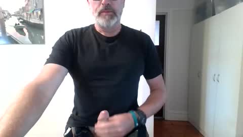 Snapshot of aussiemaninmelbourne chatting on 05-11-26, 02:39 aussiemaninmelbourne online show from 05-11-26, 02:39