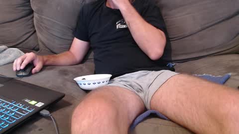 Snapshot of aussiemanvslady chatting on 01-31-25, 01:11 AussieDeviantsAnomymous online show from 01-31-25, 01:11