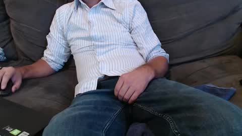 Snapshot of aussiemanvslady chatting on 02-05-25, 01:04 AussieDeviantsAnomymous online show from 02-05-25, 01:04