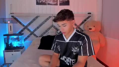 Snapshot of austin_connorr chatting on 09-20-25, 10:05 austin online show from 09-20-25, 10:05