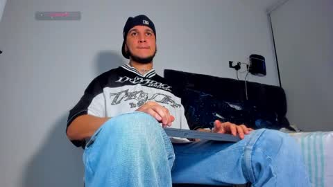 Snapshot of austin_curry chatting on 06-03-26, 12:35 A online show from 06-03-26, 12:35