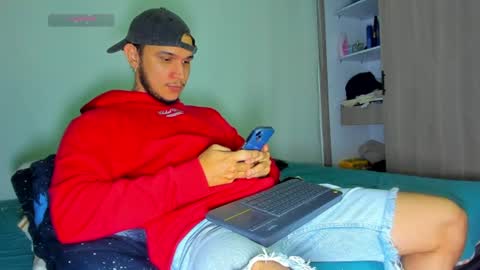 Snapshot of austin_curry chatting on 06-17-26, 02:47 A online show from 06-17-26, 02:47