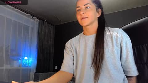 Ava online show from 01-28-25, 04:08