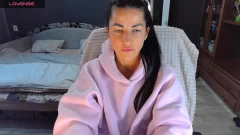 Ava online show from 04-25-26, 11:24