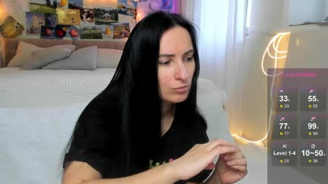 Snapshot of ava_athena chatting on 05-12-26, 04:31 Ava online show from 05-12-26, 04:31