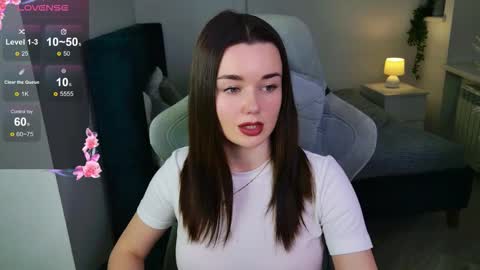 Snapshot of ava_blushy chatting on 09-23-25, 04:43 Ava online show from 09-23-25, 04:43