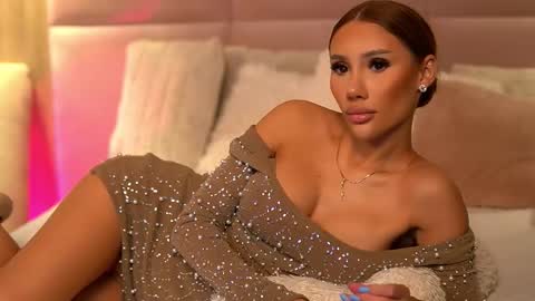 Snapshot of ava_heath chatting on 11-25-25, 12:10 Ava online show from 11-25-25, 12:10