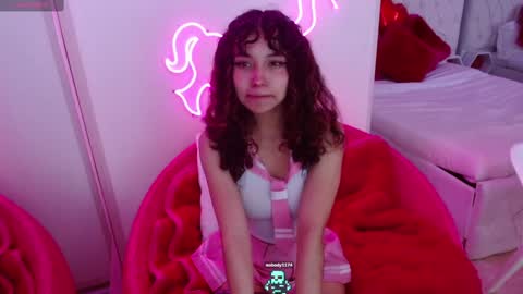 AVA online show from 02-10-25, 01:22