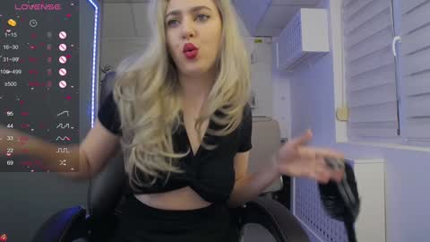    online show from 02-08-25, 04:03