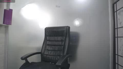 Snapshot of avablue_ chatting on 02-03-26, 06:40 online show from 02-03-26, 06:40