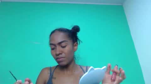 Snapshot of avalericherrycm101 chatting on 11-12-25, 11:25 avalericherrycm101 online show from 11-12-25, 11:25