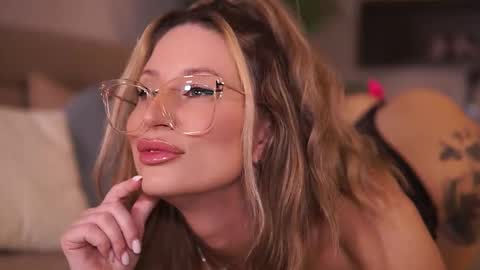 Snapshot of avamaddisson chatting on 03-04-26, 04:40 Ava online show from 03-04-26, 04:40