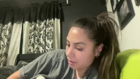 Snapshot of avamonroexo chatting on 06-17-26, 04:26 Ava Monroe online show from 06-17-26, 04:26