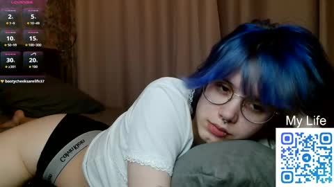 Snapshot of avaobierne chatting on 03-12-26, 07:20 avaobierne online show from 03-12-26, 07:20