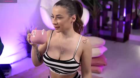 AvaReed online show from 03-04-26, 05:02