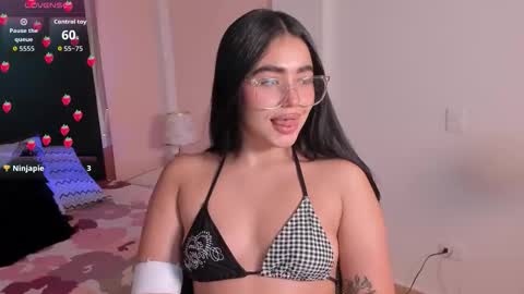 Ava  online show from 10-20-25, 06:19