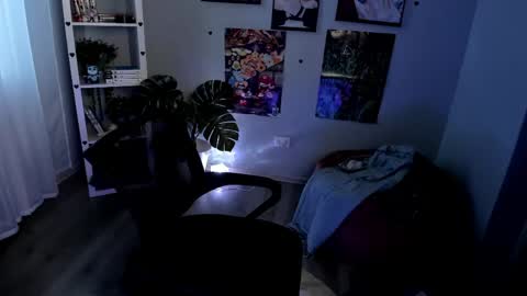Ava online show from 04-20-26, 01:58