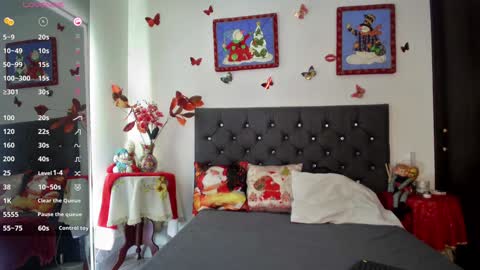 Snapshot of avatomas chatting on 12-12-24, 04:04 Ava Tomas online show from 12-12-24, 04:04