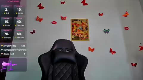 Snapshot of avatomas chatting on 02-12-25, 02:43 Ava Tomas online show from 02-12-25, 02:43
