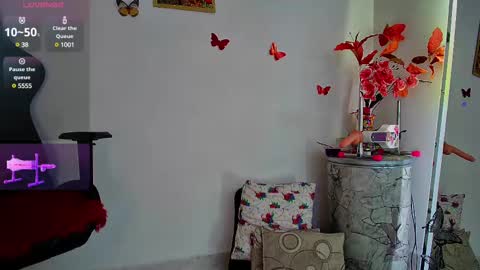 Snapshot of avatomas chatting on 02-13-25, 02:23 Ava Tomas online show from 02-13-25, 02:23