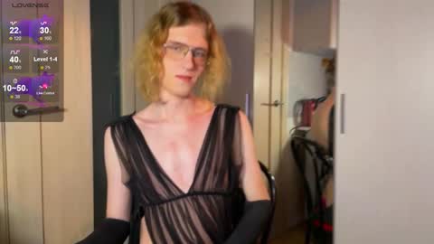 Snapshot of avery_adam chatting on 03-13-26, 12:06 Alex online show from 03-13-26, 12:06