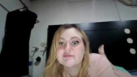 Avery Doll online show from 06-15-26, 01:30