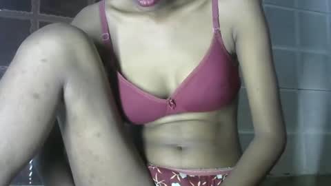 Snapshot of avery_lust01 chatting on 05-01-26, 06:18 avery_lust01 online show from 05-01-26, 06:18