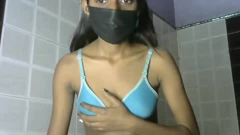 Snapshot of avery_lust01 chatting on 05-16-26, 06:21 avery_lust01 online show from 05-16-26, 06:21