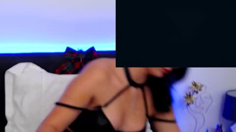 AveryWillow online show from 12-31-24, 10:23