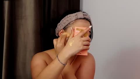 AveryWillow online show from 01-15-25, 01:09