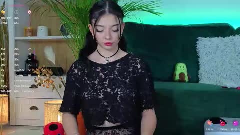 AveryWillow online show from 10-16-25, 03:07