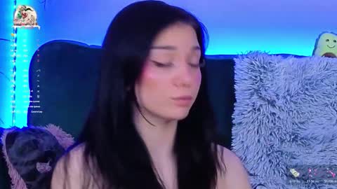 Snapshot of averywillow chatting on 01-06-26, 06:44 AveryWillow online show from 01-06-26, 06:44