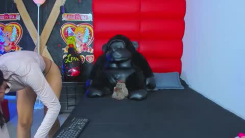 Snapshot of avi_thomsonn chatting on 02-24-26, 02:42 avi_thomsonn online show from 02-24-26, 02:42