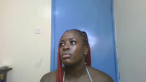 avian_babe1 online show from 06-18-26, 09:14