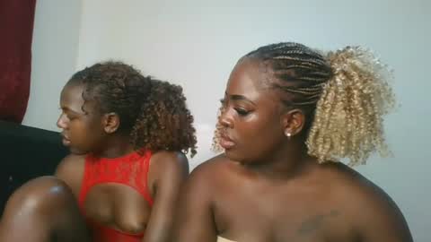 avian_babe1 online show from 07-16-26, 10:54