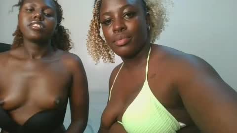 avian_babe1 online show from 07-18-26, 03:16
