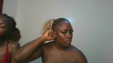avian_babe1 online show from 07-20-26, 10:39