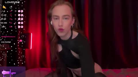 avril_pearly_ online show from 01-16-26, 11:36