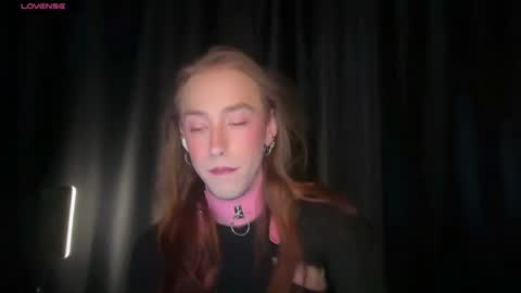 avril_pearly_ online show from 06-15-26, 11:12